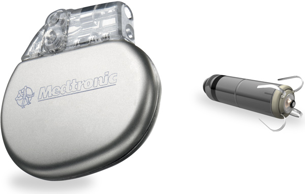 De pacemakers van Medtronic, links oud en rechts nieuw